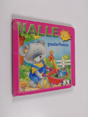 Nalle puutarhassa