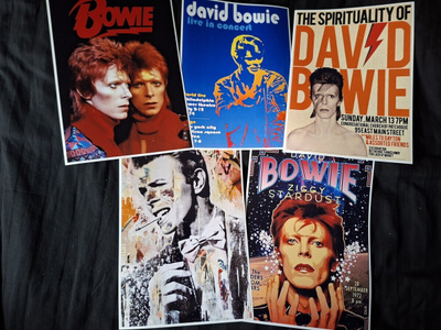 DAVID BOWIE -- julistesetti A4 x 5 (mm. UPEA lahja !!!)  #3