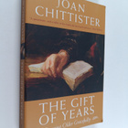 Joan Chittister : The Gift of Years : Growing Older Grace... - pikkukuva 1
