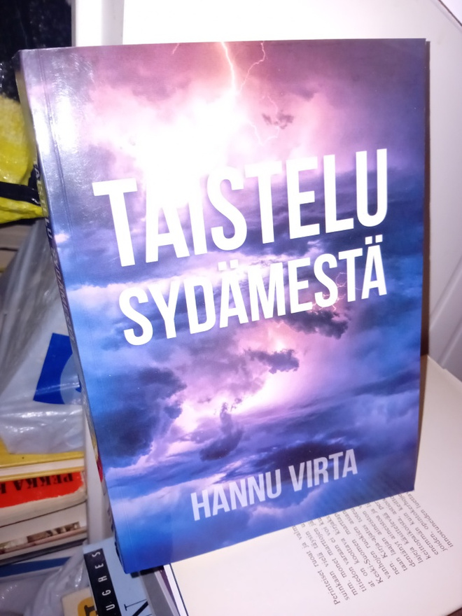 Hannu Virta  : Taistelu sydämestä  ( SIS POSTIKULU  )