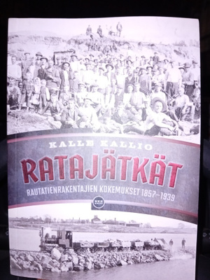 Kalle Kallio : Ratajätkät ( SIS POSTIKULU )