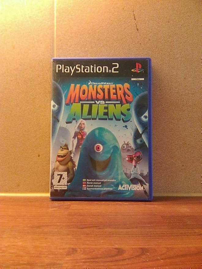 PS 2: MONSTERS VS. ALIENS (CIB) PAL