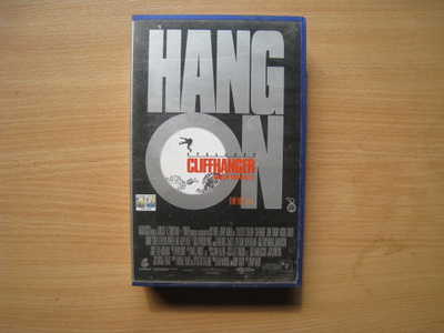 CLIFFHANGER-kuilun partaalla (sylvester stallone) VHS/FIX