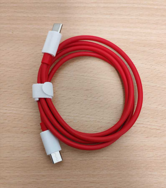 OnePlus USB C - USB C 80W/100w 40Mbsp lataus- / datakaapeli