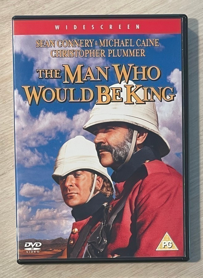 Seikkailujen sankarit (1975) Sean Connery & Michael Caine