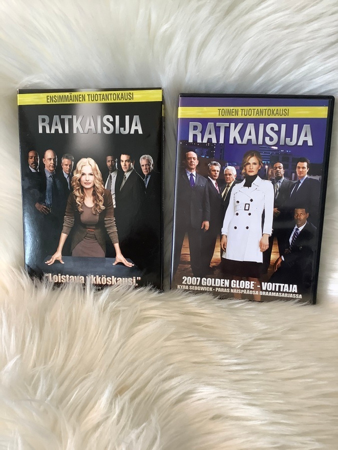 RATKAISIJA   KAUDET 1 & 2  (THE CLOSER)
