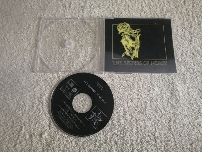 THE SISTERS OF MERCY - Under The Gun CDS