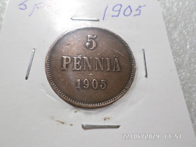 5 penniä  1905  kulkematon , hieman patinoitunut hieno raha.