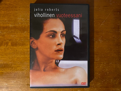 Vihollinen vuoteessani DVD