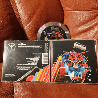 JUDAS PRIEST -defenders of the faith CD.