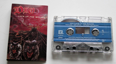 IO Lock up the Wolves 1990 C-KASETTI