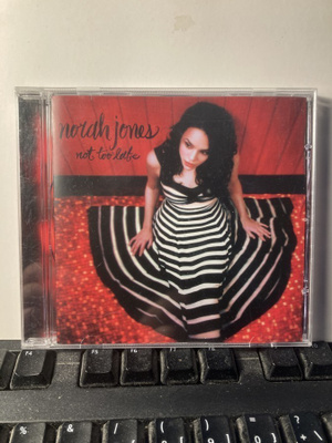 NORAH JONES: Not Too Late, CD