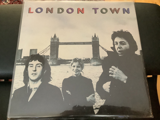 WINGS - London Town