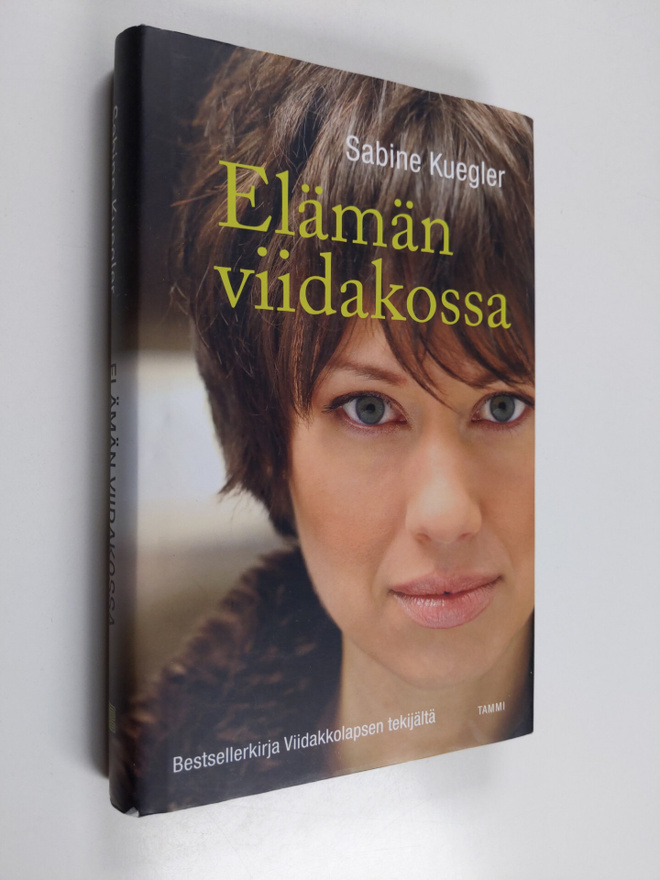 Sabine Kuegler : Elämän viidakossa