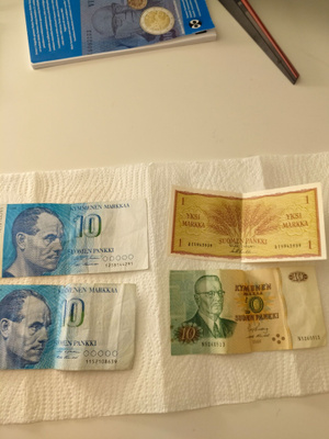 4 kpl suomalaisia seteleitä