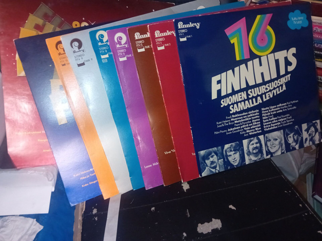 9 kpl FINNHITS LP PAKETTI ( SIS POSTIKULU )