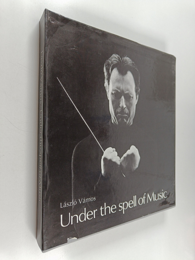 Laszlo Vamos : Under the spell of music