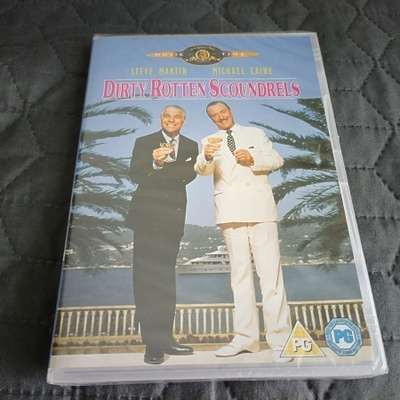 Herrasmieshuijarit DVD **muoveissa**