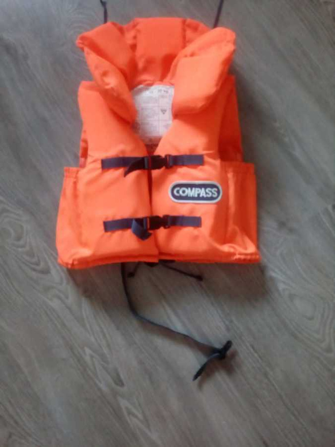Veneilyliivi / pelastusliivi 15-20 kg