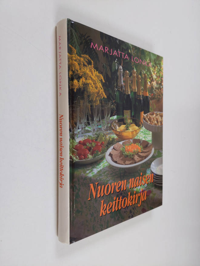 Marjatta Lonka : Nuoren naisen keittokirja