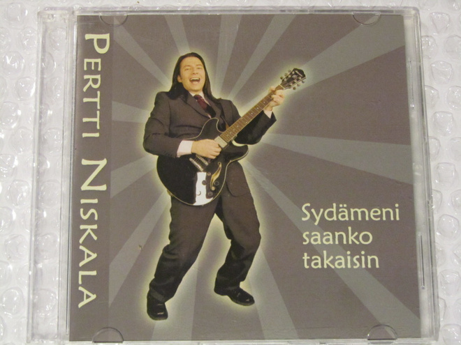 Pertti Niskala • Sydämeni saanko takaisin CDr-Single
