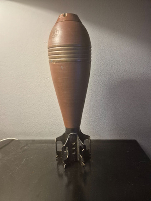 81 mm kranaatinheittin ammus.