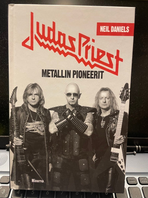 NEIL DANIELS: Judas Priest - Metallin pioneerit (sidottu 1.p