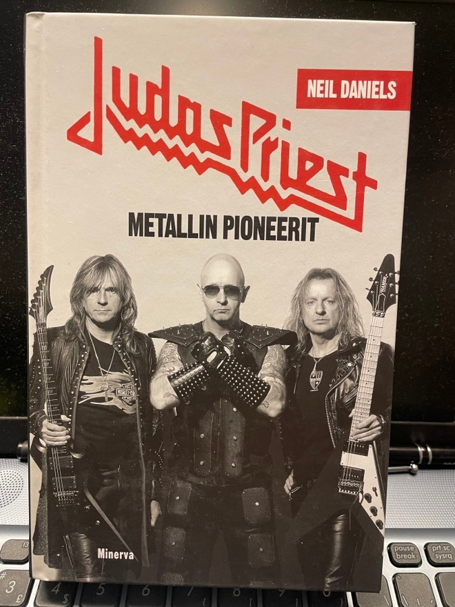 NEIL DANIELS: Judas Priest - Metallin pioneerit (sidottu 1.p