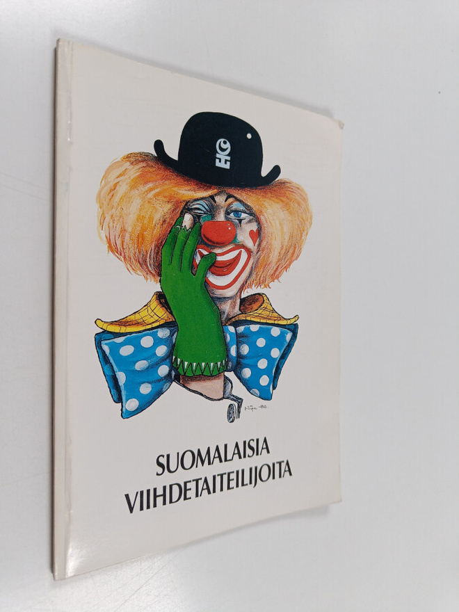 Suomalaisia viihdetaiteilijoita