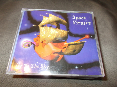 CDM SPACE PIRATES ** FLY TO THE SKY **