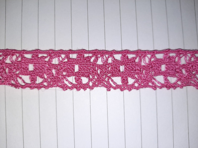 pinkki reunapitsi monta eri pituutta