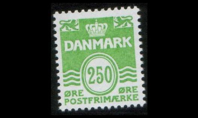 Tanska 822 ** Aaltoviiva 250 öre vaal.vihreä (1985)