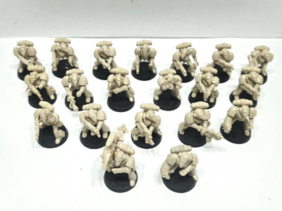 WH40K - 20kpl Space Marine figuureita (Rogue Trader) [K84]