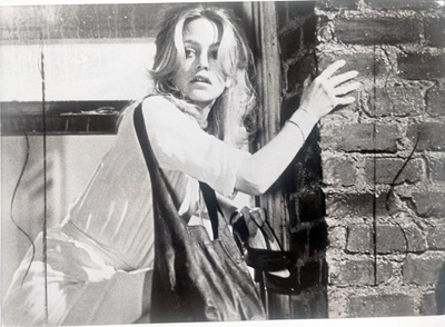 Pressikuva: Tyttö joka tiesi liikaa (Goldie Hawn)