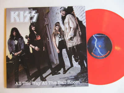 Kiss All The Way At The Ball Room Punainen LP + Juliste