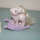 MY LITTLE PONY BABY BLOSSOM + TARVIKKEET / HASBRO 1984 - pikkukuva 2
