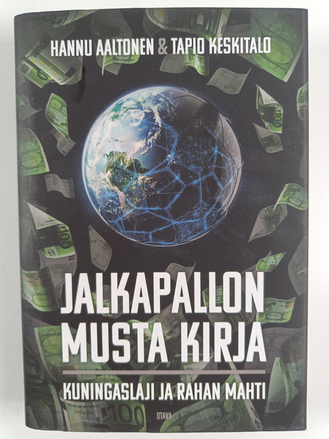 Hannu Aaltonen : Jalkapallon musta kirja