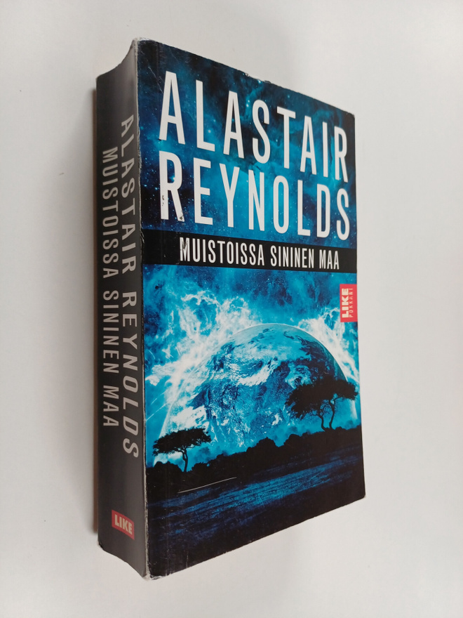 Alastair Reynolds : Muistoissa sininen maa