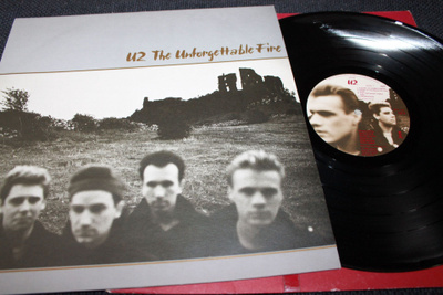 U2 - Unfogottable fire LP