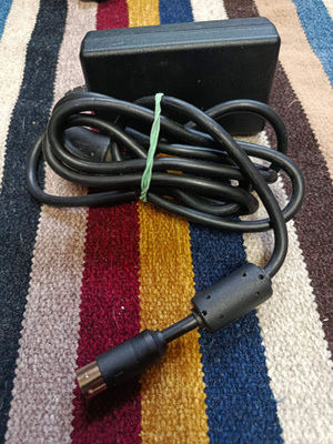 Virtalähde 5V/12V DIN 4 – Amiga CD32, 1541-II, 1581