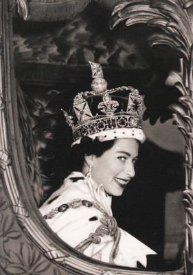 Kuningatar Elizabeth kruunajaisten jälkeen, v. 1953
