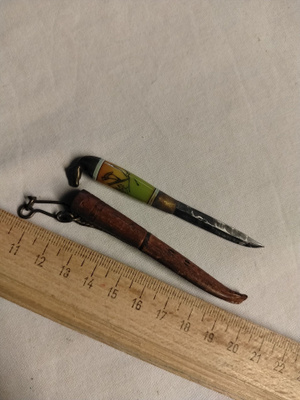 pienikokoinen matkamuistopuukko hevospää