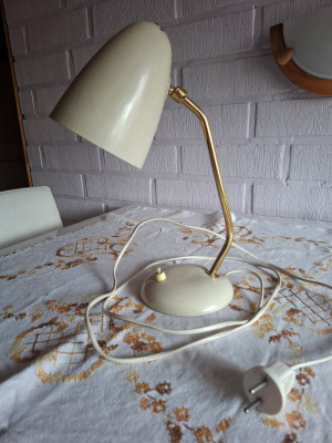 PÖYTÄVALAISIN.....Valinte, -50 lukua ??
