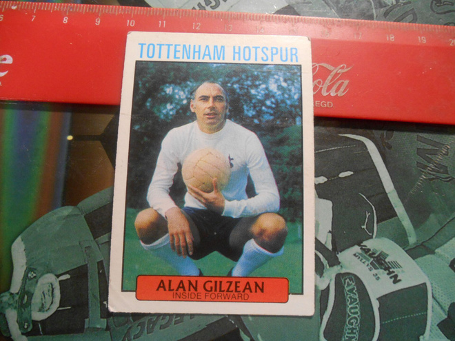 K7. A&B.C. #142 A. Gilzean Tottenham