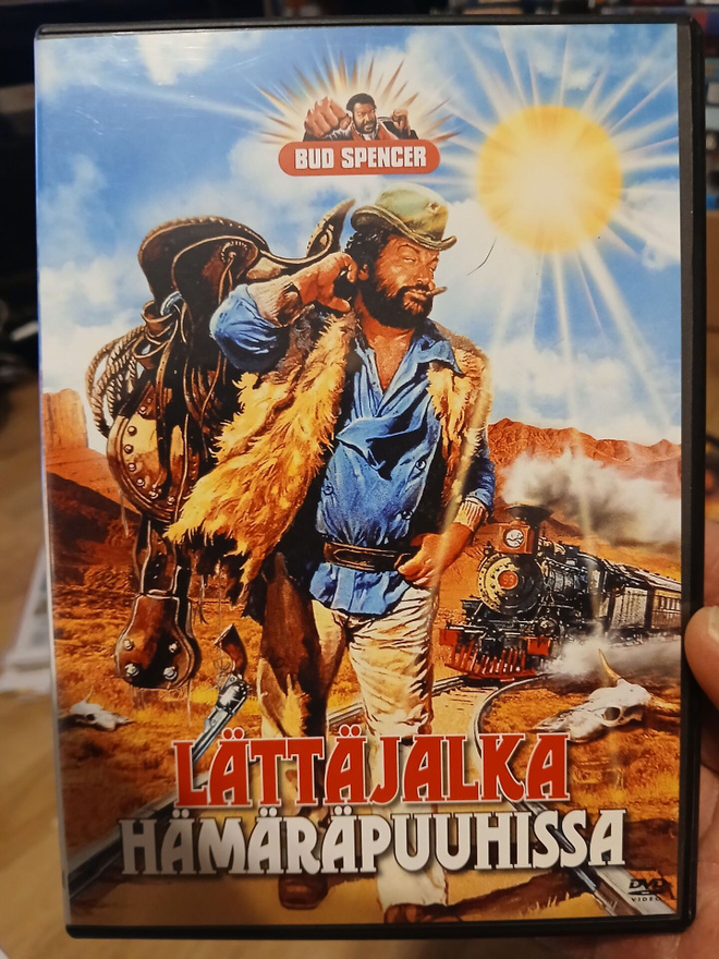 Lättäjalka hämäräpuuhissa dvd
