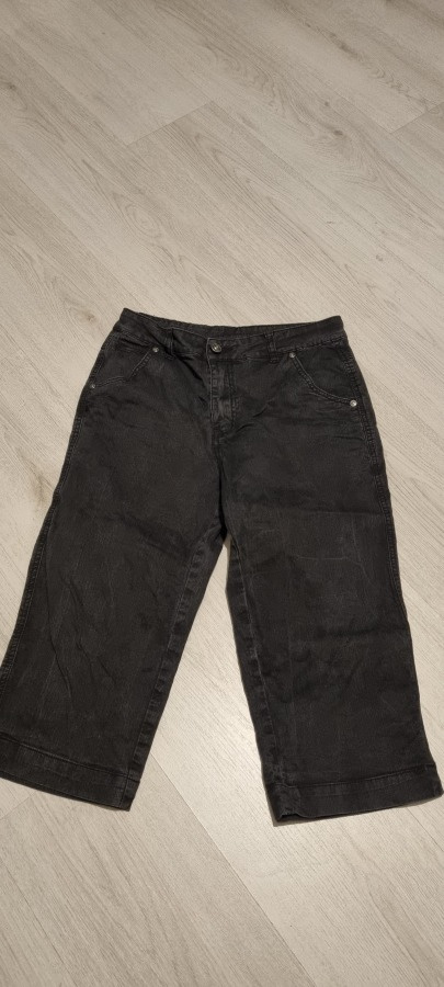 FARKKU Shortsit koko 38