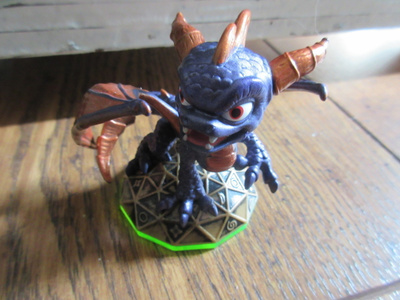 Skylanders -hahmo Spyro. First edition