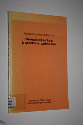 Hannu ym. Perho : Näkökulmia elämänkulun ja ammattiurien ...