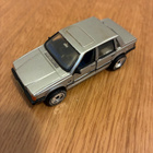 Volvo 760 GLE vanha pikkuauto n 1/64 - pikkukuva 1