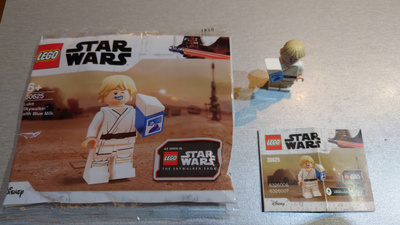LEGO 30625: Luke Skywalker with Blue Milk - HARVINAINEN!!!